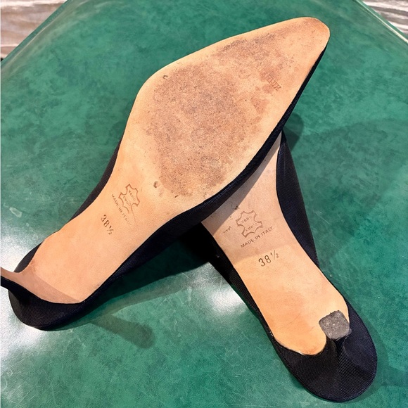 Manolo Blahnik Navy Feathered Embroidered Women's Shoes - Picture 4 of 7